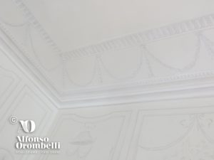 Alta decorazione murale: white empire room