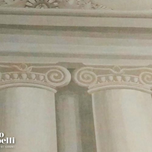 Decorazione murale colonne