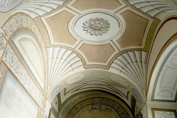 Interior Paint: grotesques ceiling